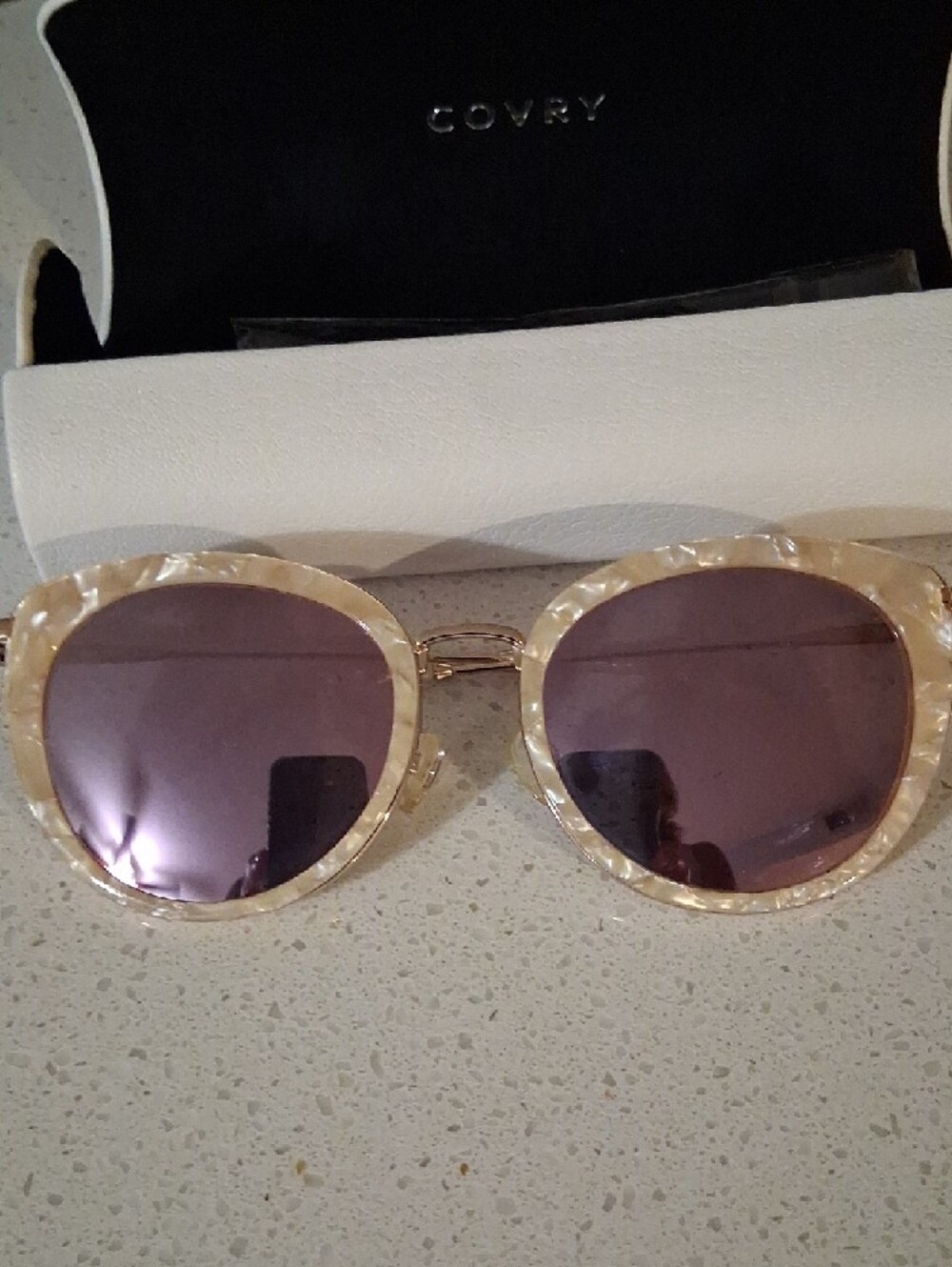 Pearl-Patterned Beige Sunglasses with Purple Lenses - Picture 2 of 7